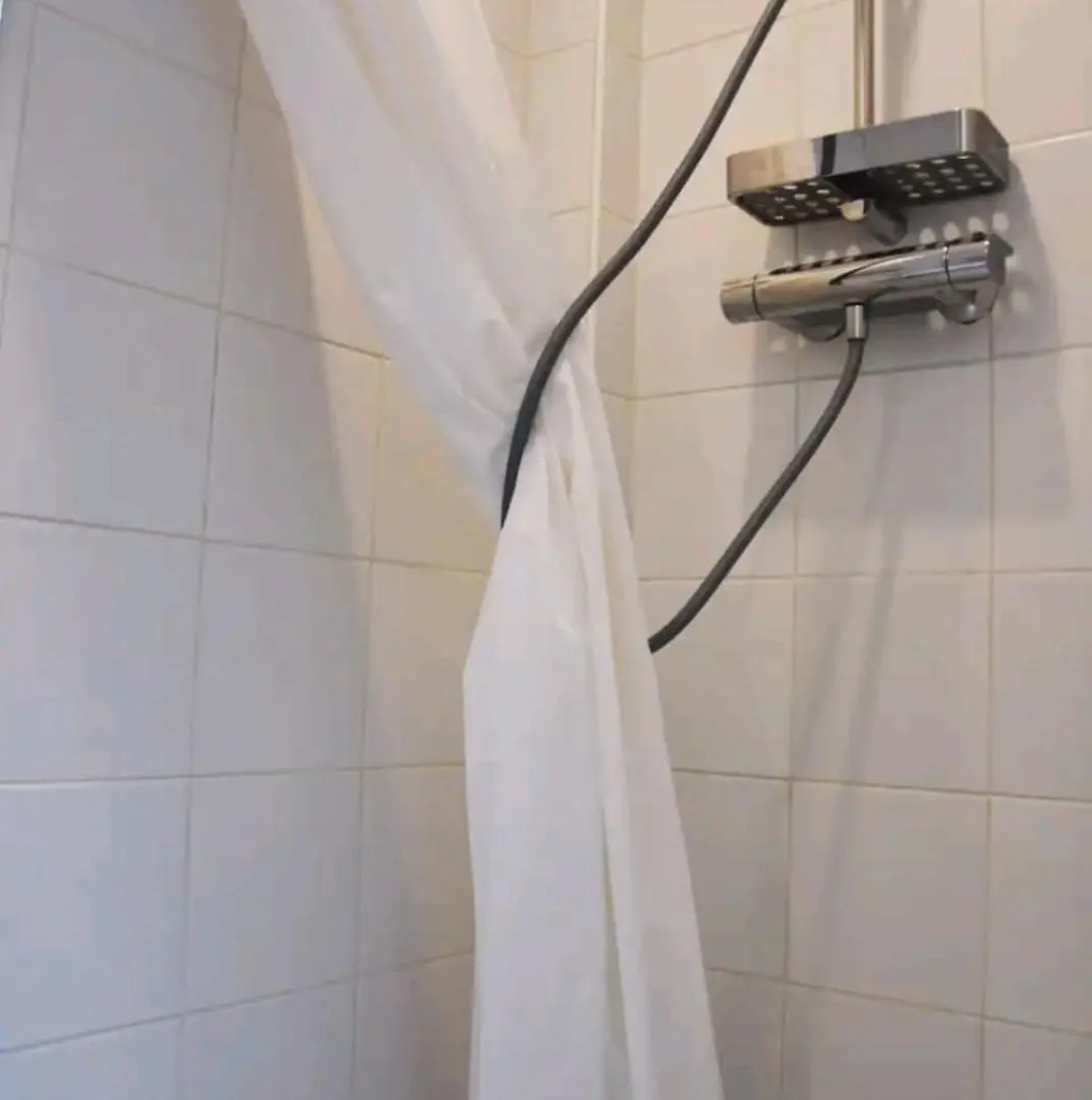 Au Coeur De Paris Au Pied De Notre Dame Studio Equipe Salle De Bains Wc Calme Clair Type Cabine Clim Ascenseur